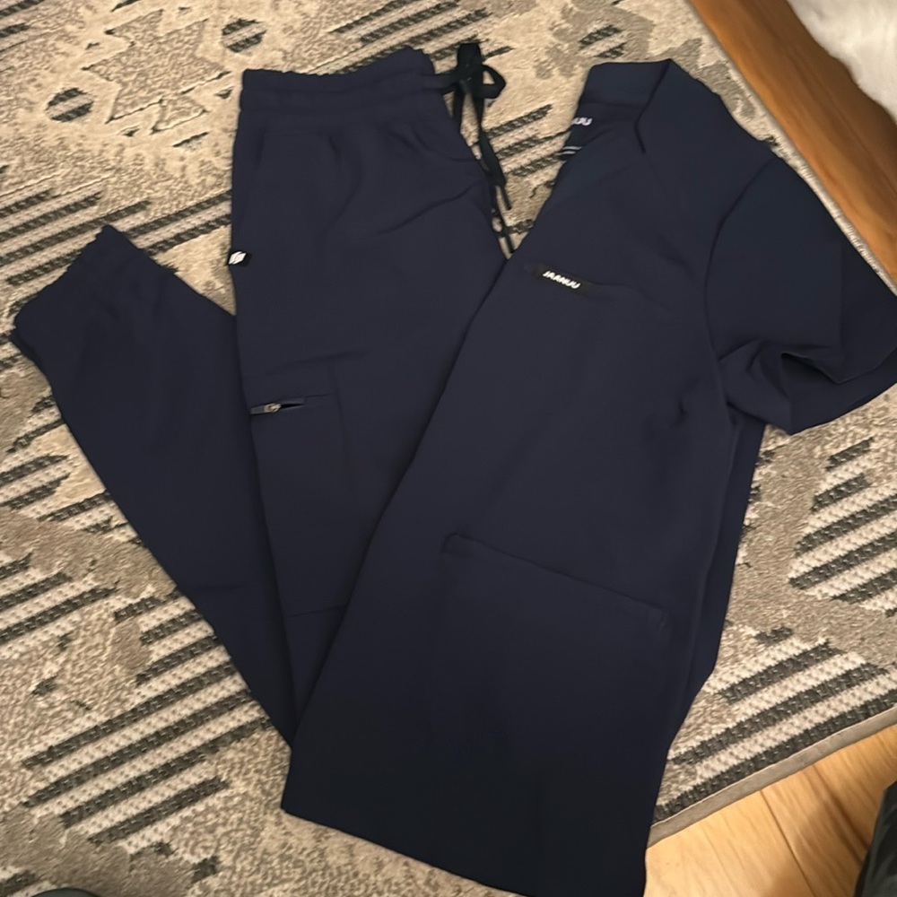 Jaanuu scrubs
